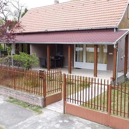 Vadszolo Apartman Balatonmáriafürdő Екстериор снимка